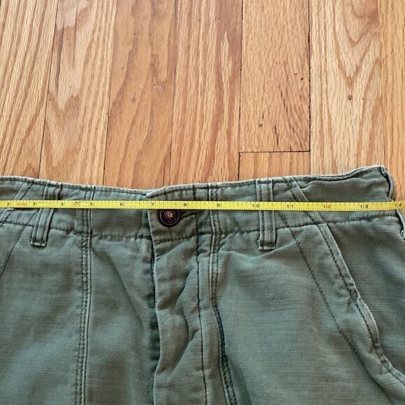 Free People green shorts raw edge adorable nice pockets sz 26 see waist photo - Picture 6 of 7